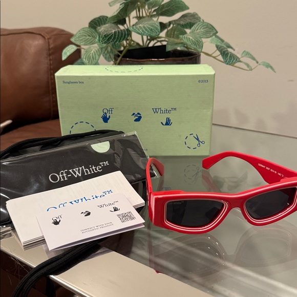 OFF WHITE AndyRectangular Sunglasses - RED - BRAND NEW!!!